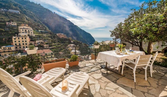 Villino Caterina House: big terrace seaview