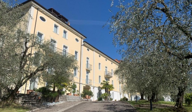 Aparthotel Englovacanze