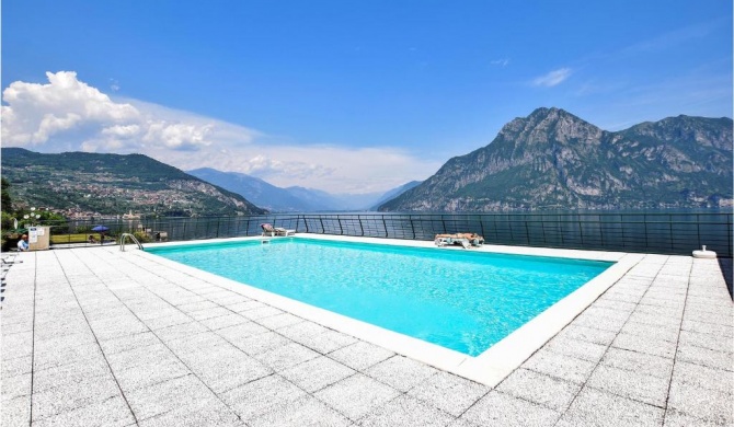 Amazing apartment in Riva di Solto with Outdoor swimming pool, 2 Bedrooms and WiFi