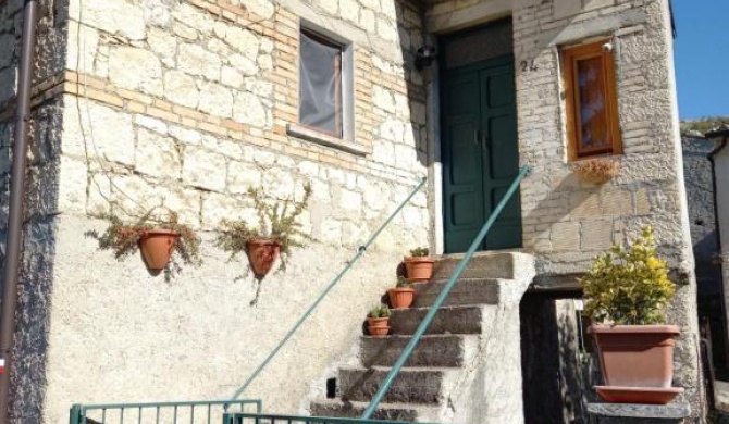 Rustic Remote Traditional Family Farmhouse Casa Celestina Abruzzo