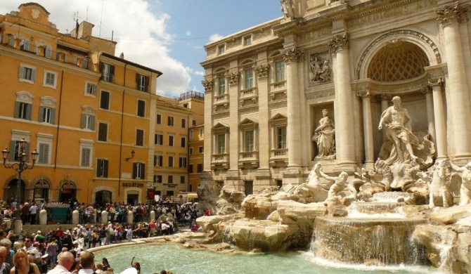 Aida Trevi Fountain Rome