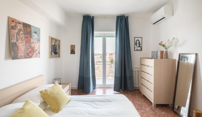 Amoretti Apartment, 6 persone, 3 camere, 2 bagni, balcone, Wi-Fi, Metro B Monti Tiburtini