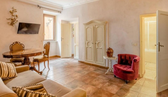 Rome right in the ancient historical center two bedrooms two bath, Up to 6 pax