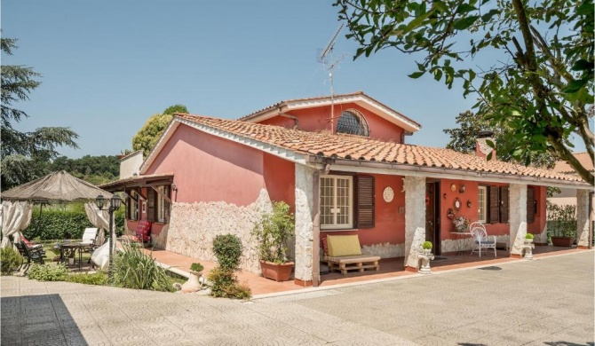 Awesome home in Roma with 3 Bedrooms, WiFi and Outdoor swimming pool