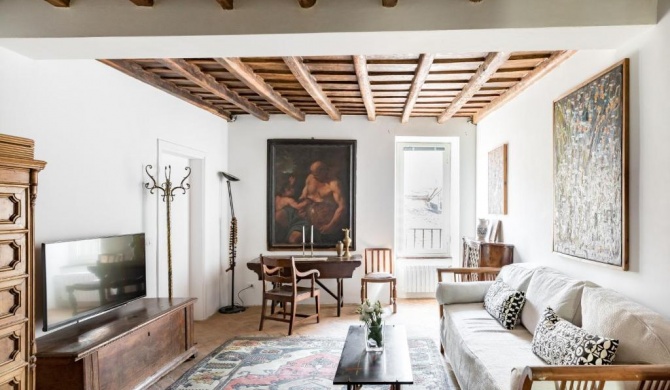 Classic and chic apartment in Trastevere