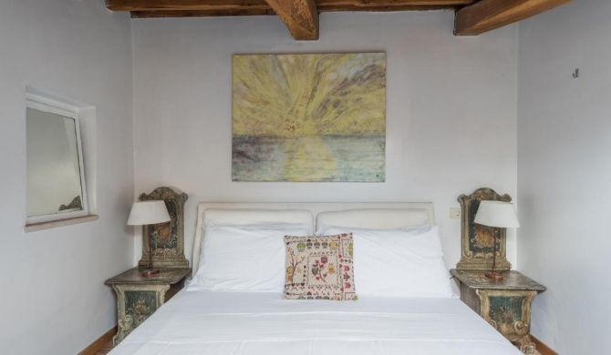 Cozy Wooden APT in Piazza NAVONA