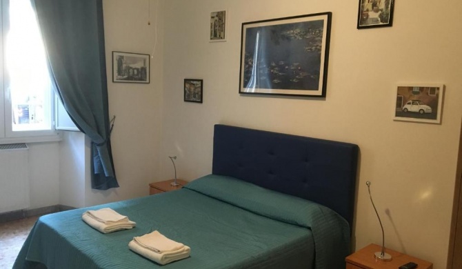 Delightful apartment 100 meters from the Colosseum