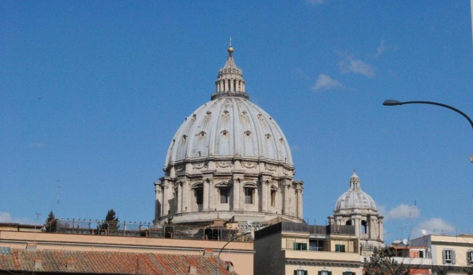 Di Fronte alla Cupola