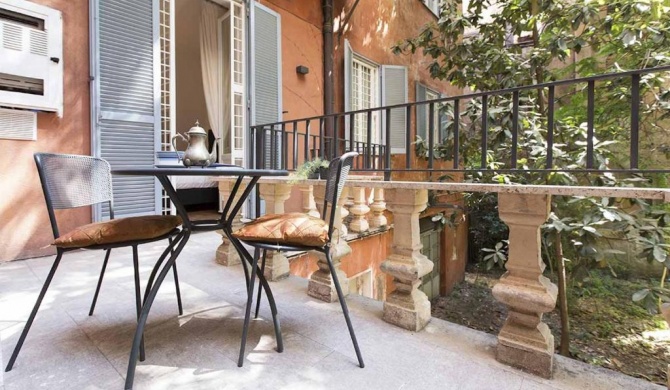 Holiday Apartment Bernini Near The Trevi Fountain - 4 Bedroom