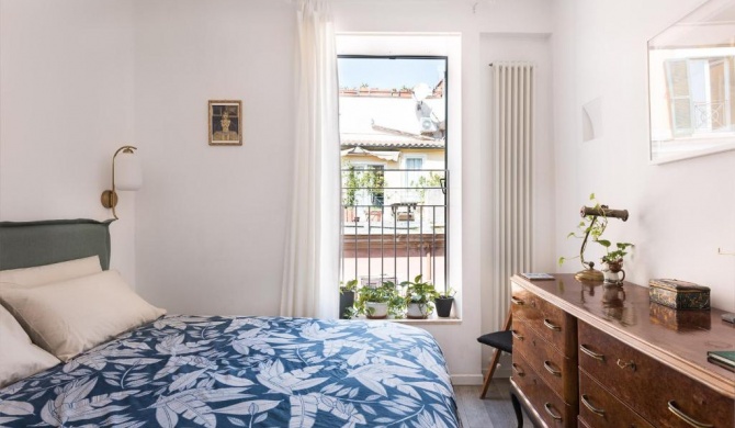 Idyllia lighty flat with views in Trastevere