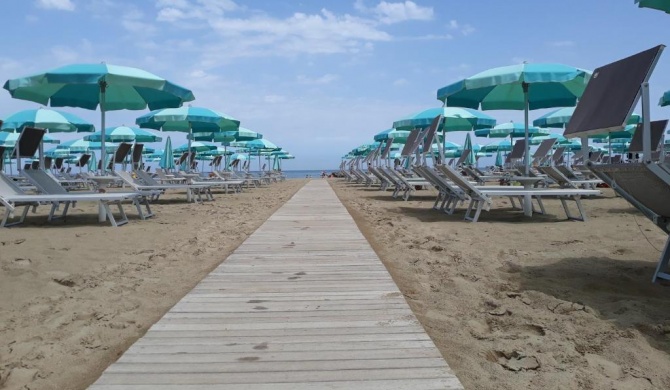 Casa con terrazza sul mare