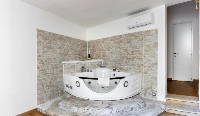 LUX ME - Jacuzzi & suites Trastevere