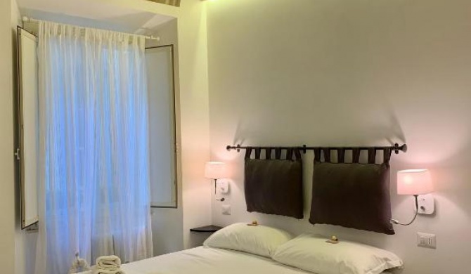 Luxury rooms near Colosseum