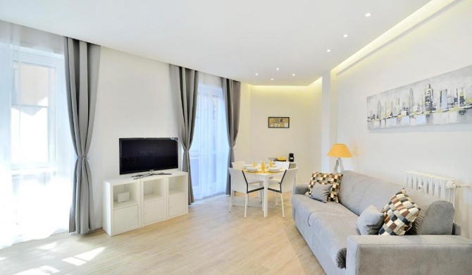 New Romantic Trastevere Apartment