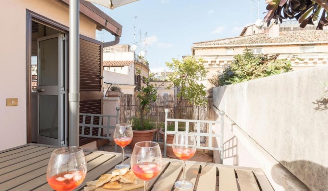 Penthouse with Terrace in the Heart of Rome