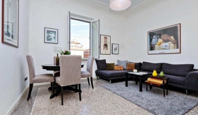 Piazza Capponi Apartment