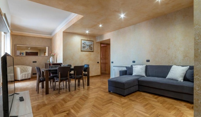 Piazzale Clodio Large Apartment