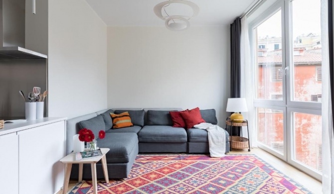 Quiet apartment with balcony at the Trevi Fountain