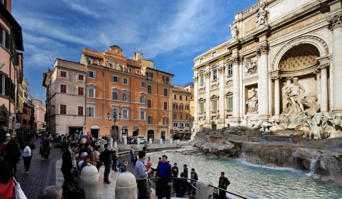 Rent in Rome Trevi Fountain Suite