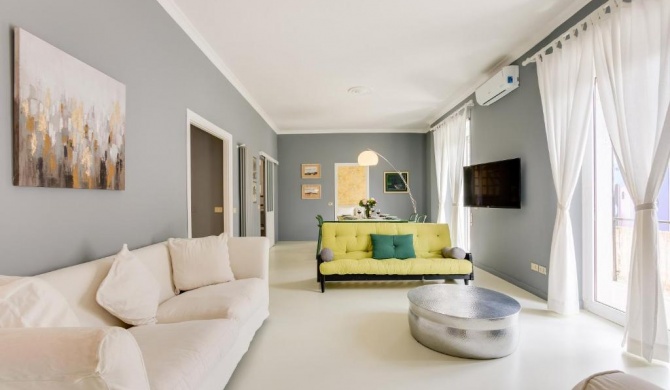 Rome As You Feel - Pellegrino Luxury Apartment with Balcony