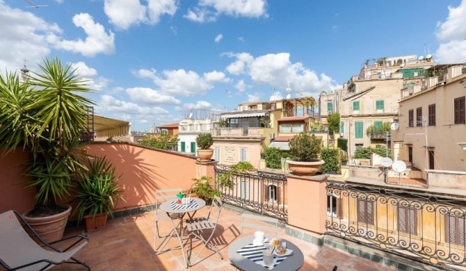 Rome As You Feel - Penthouse Apartment with Terrace on Spanish Steps